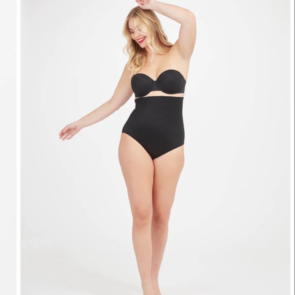 SPANX suit your fancy high waisted Brief - very black - small